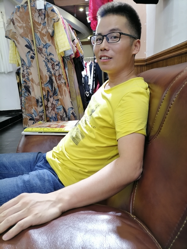 汪顺鹏的第一张照片--红安交友中心